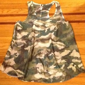 NWOT Camouflage Racerback Tank Top Flowing 😍💖